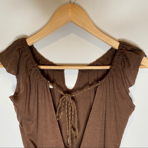 HOST PICK ⭐️2/$35⭐️  Y2K Brown Off the Shoulder Open Back Top - Picture 7 of 7